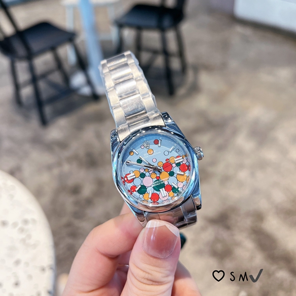 ブランド時計背面デザイン